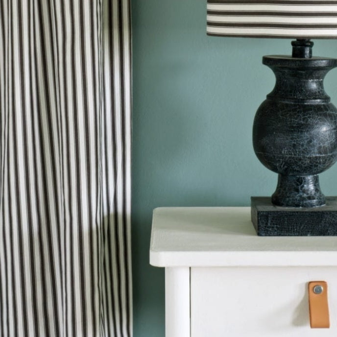 ANNIE SLOAN CHALK PAINT®️ OLD WHITE
